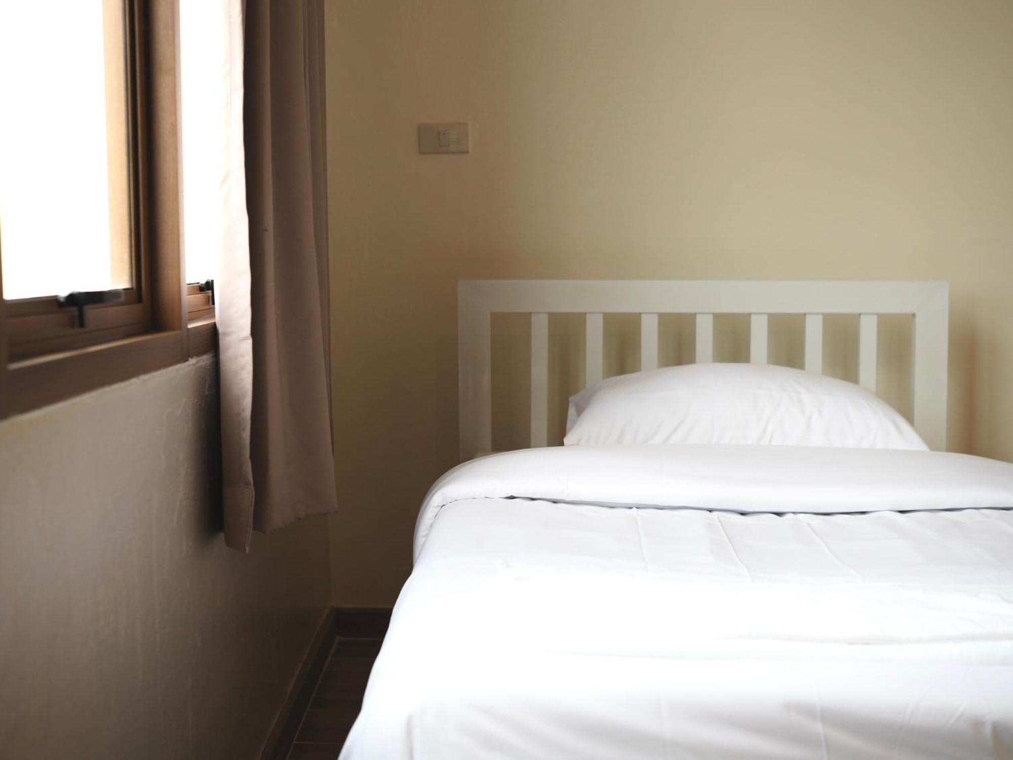 Krung Tone Hostel 방콕 외부 사진