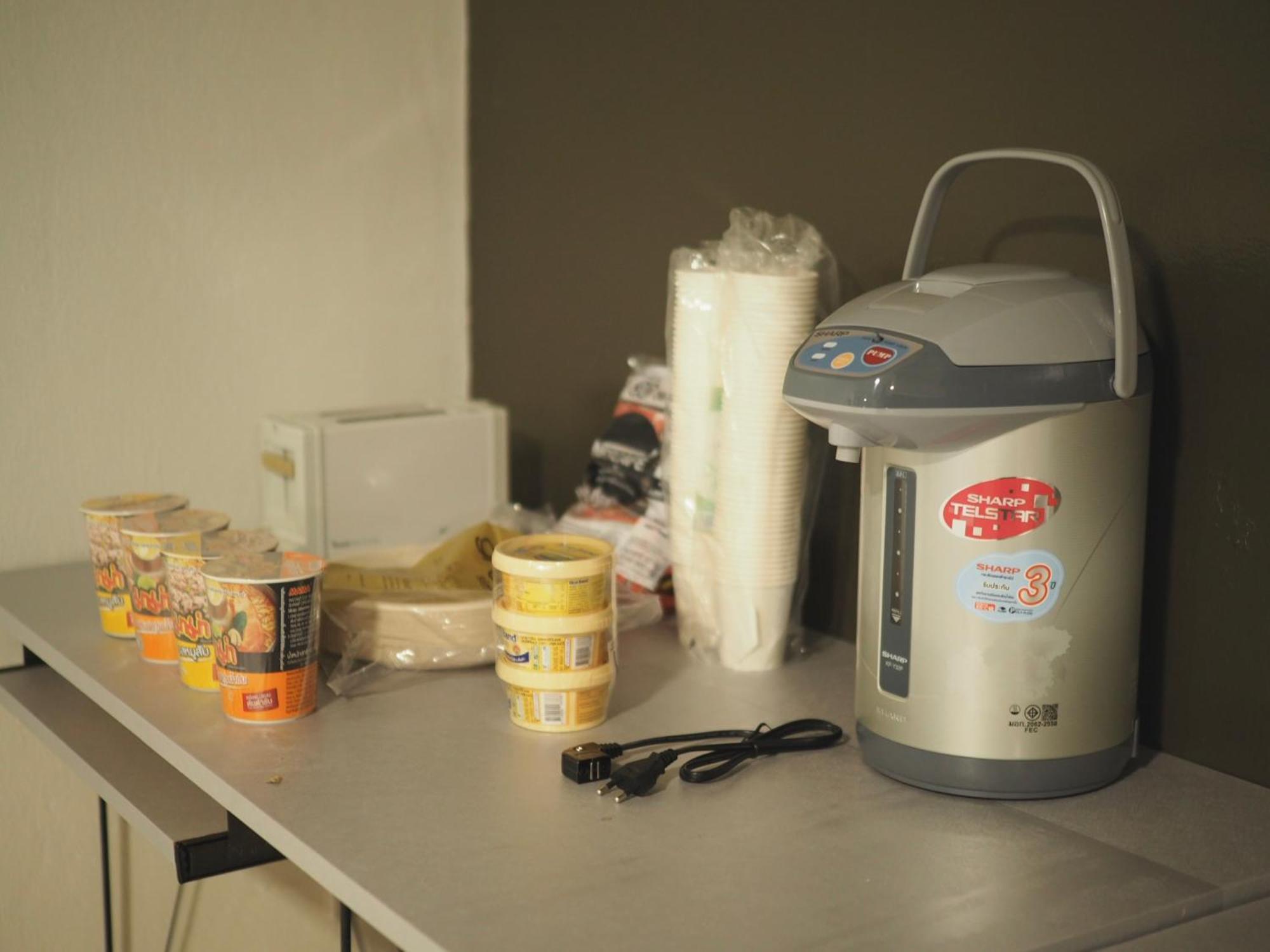 Krung Tone Hostel 방콕 외부 사진